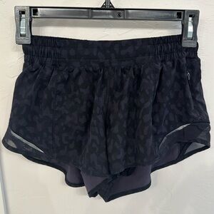 Lululemon Hotty Hot 2.5 inch Inseam Shorts